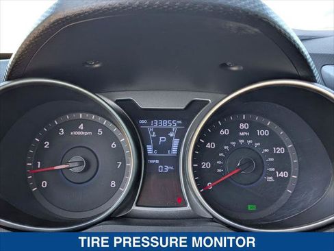Used 2016 Hyundai Veloster image 14