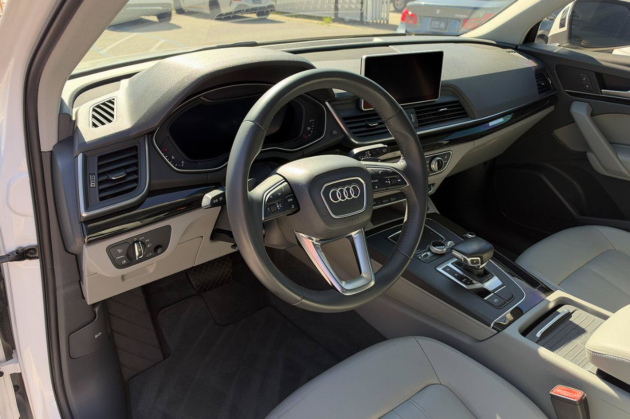 Used 2019 Audi Q5 2.0T Premium Plus w/ Premium Plus Package AWD/4WD image 11