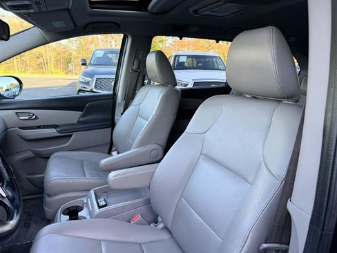 Used 2015 Honda Odyssey Touring image 30