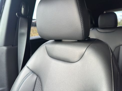 New 2026 Jeep Compass Latitude AWD/4WD image 18
