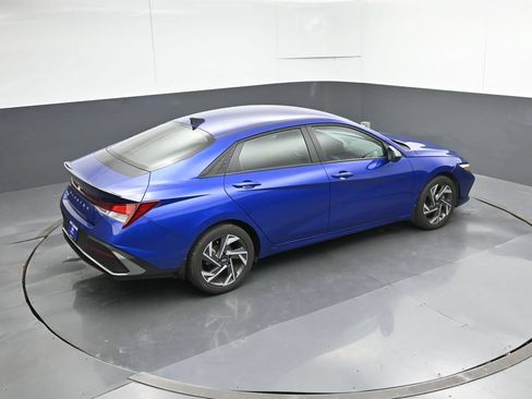 Certified 2025 Hyundai Elantra Sport FWD image 51