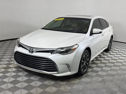 Used 2016 Toyota Avalon XLE Premium FWD image 10
