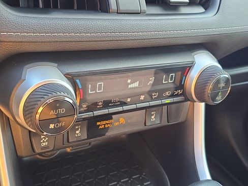 Used 2019 Toyota RAV4 XLE image 28