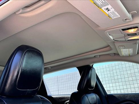 Used 2014 Jeep Cherokee Limited w/ Technology Group FWD image 14