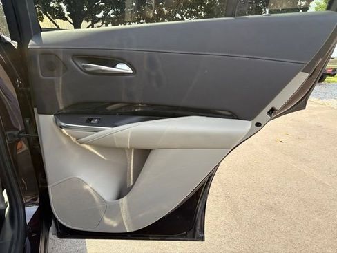 Used 2021 Cadillac XT4 Premium Luxury AWD/4WD image 12