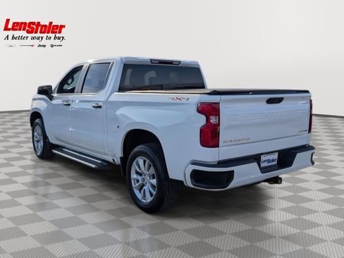 Used 2023 Chevrolet Silverado 1500 Custom image 3