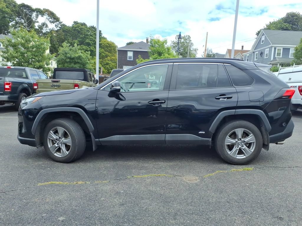 Used 2024 Toyota RAV4 XLE w/ Convenience Package AWD/4WD image 9