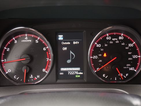 Used 2016 Toyota RAV4 SE FWD image 17