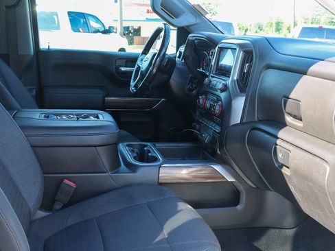 Used 2022 Chevrolet Silverado 1500 RST w/ Z71 Off-Road Package AWD/4WD image 9