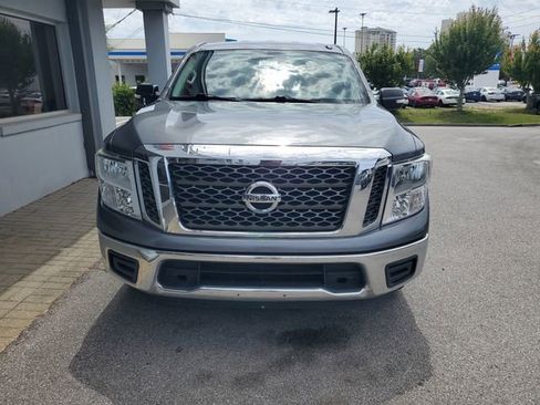 Used 2018 Nissan Titan SV RWD image 12