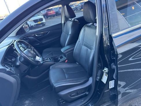 Used 2018 Nissan Rogue Sport SL image 13