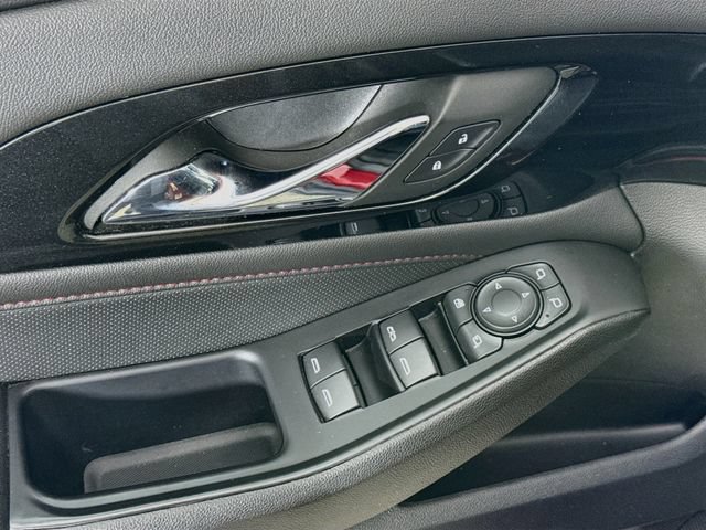 Used 2023 Chevrolet Traverse RS w/ LPO, Floor Liner Package FWD image 18