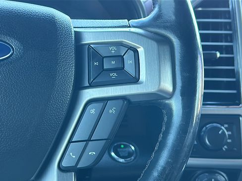 Used 2018 Ford F150 Platinum w/ Equipment Group 701A Luxury image 28