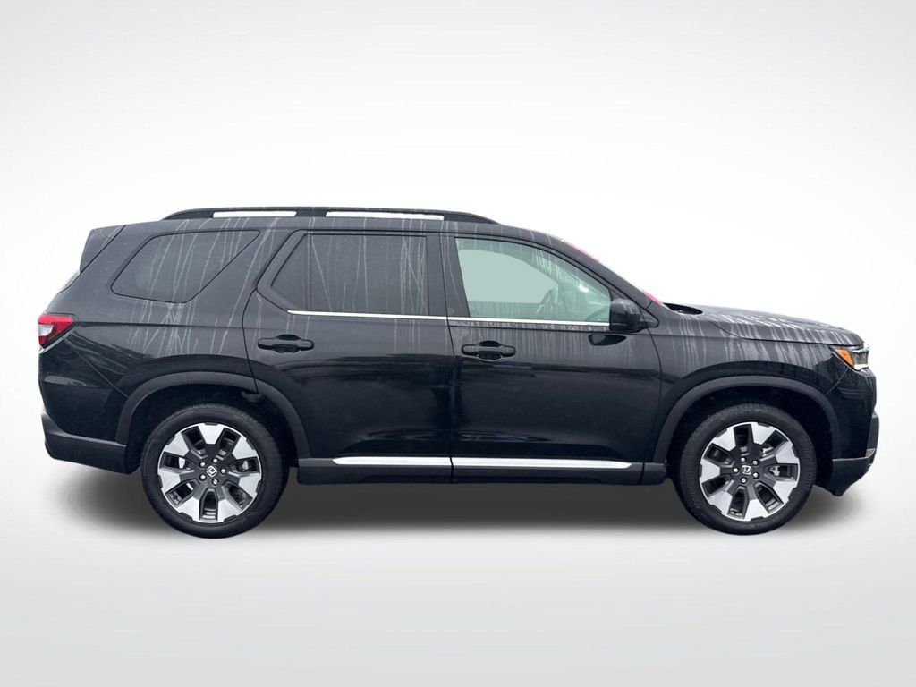 Certified 2026 Honda Pilot Touring image 6