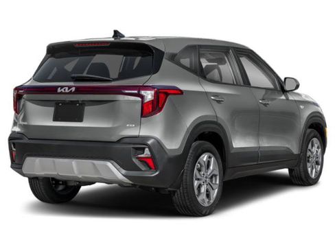 Certified 2025 Kia Seltos LX AWD/4WD image 2
