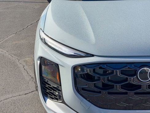 New 2026 Audi Q3 quattro 2.0T AWD/4WD image 5