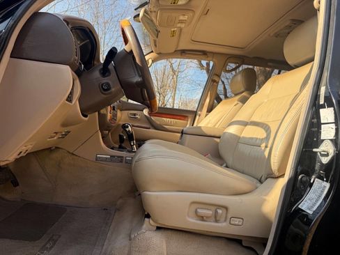 Used 2001 Lexus LX 470 4WD image 23