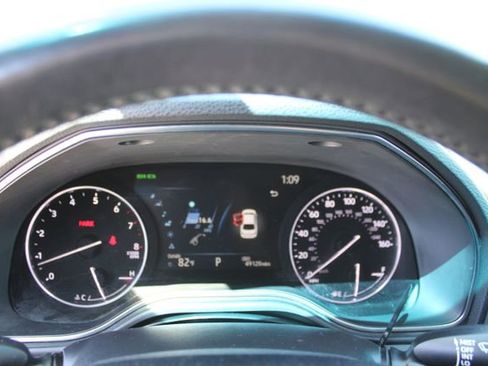 Used 2021 Toyota Avalon Touring w/ Advanced Safety Package image 20