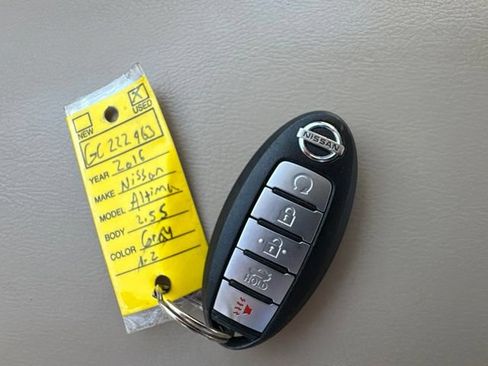 Used 2016 Nissan Altima 2.5 S w/ Power Driver Seat Package FWD image 18