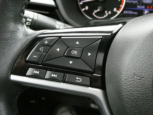 Used 2024 Nissan Altima 2.5 SV w/ SV Premium Package image 11