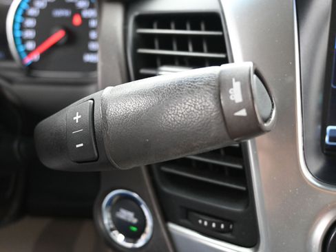 Used 2020 Chevrolet Tahoe Premier RWD image 18