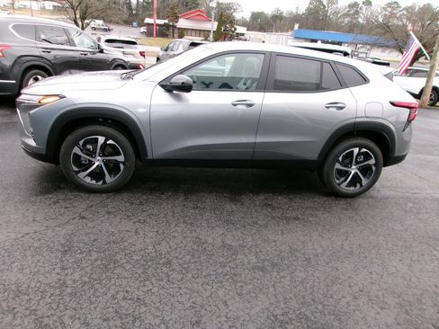 New 2026 Chevrolet Trax RS w/ Driver Confidence Package image 6