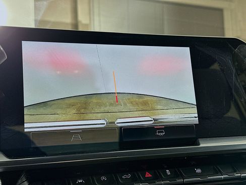 Used 2024 GMC Sierra 1500 Elevation image 23