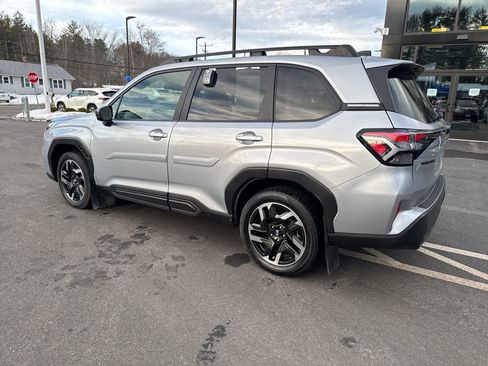 Used 2025 Subaru Forester Limited image 3