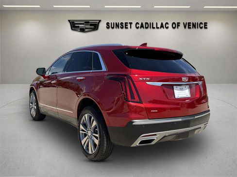 Certified 2025 Cadillac XT5 Premium Luxury w/ Technology Package image 5
