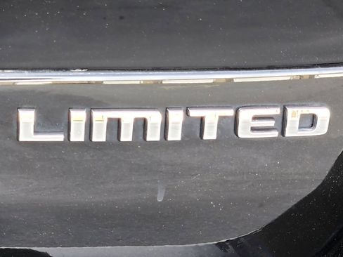 Used 2021 Jeep Grand Cherokee L Limited w/ Luxury Tech Group II image 10