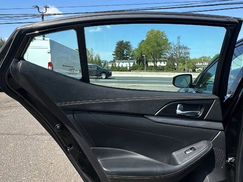 Used 2017 Nissan Maxima 3.5 SL FWD image 14