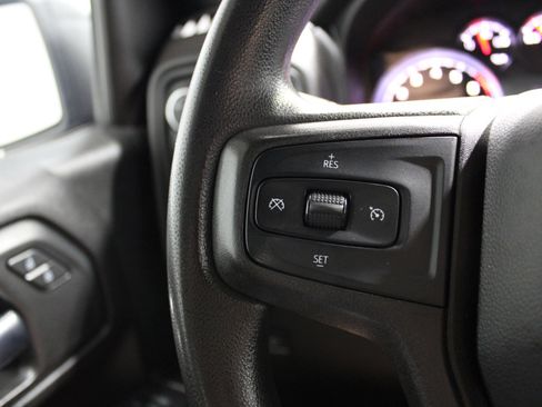 Used 2019 Chevrolet Silverado 1500 Custom w/ Custom Convenience Package AWD/4WD image 33
