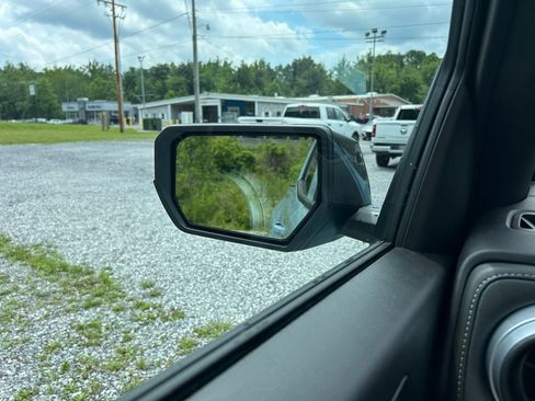 New 2025 Chevrolet Colorado LT w/ LT Convenience Package image 10