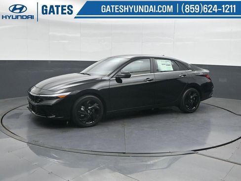 New 2026 Hyundai Elantra SEL Sport Premium FWD image 7