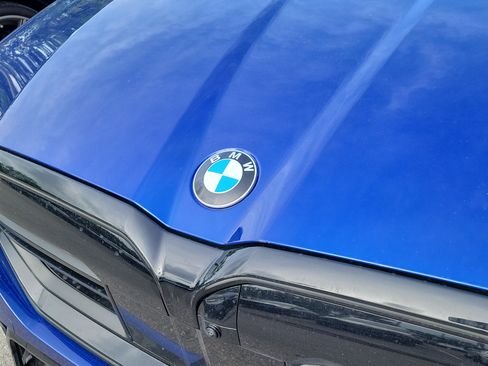Used 2025 BMW M5 w/ Carbon Package AWD/4WD image 7
