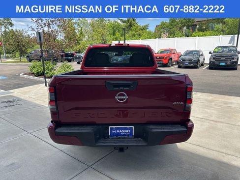 Used 2025 Nissan Frontier SV w/ Tow Package AWD/4WD image 6