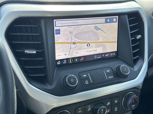 Used 2023 GMC Acadia SLT w/ Technology Package AWD/4WD image 24
