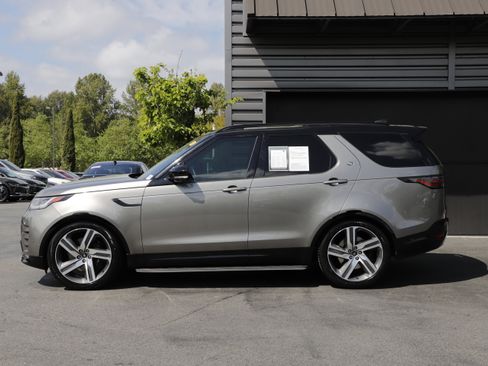 Certified 2023 Land Rover Discovery Metropolitan Edition AWD/4WD image 7