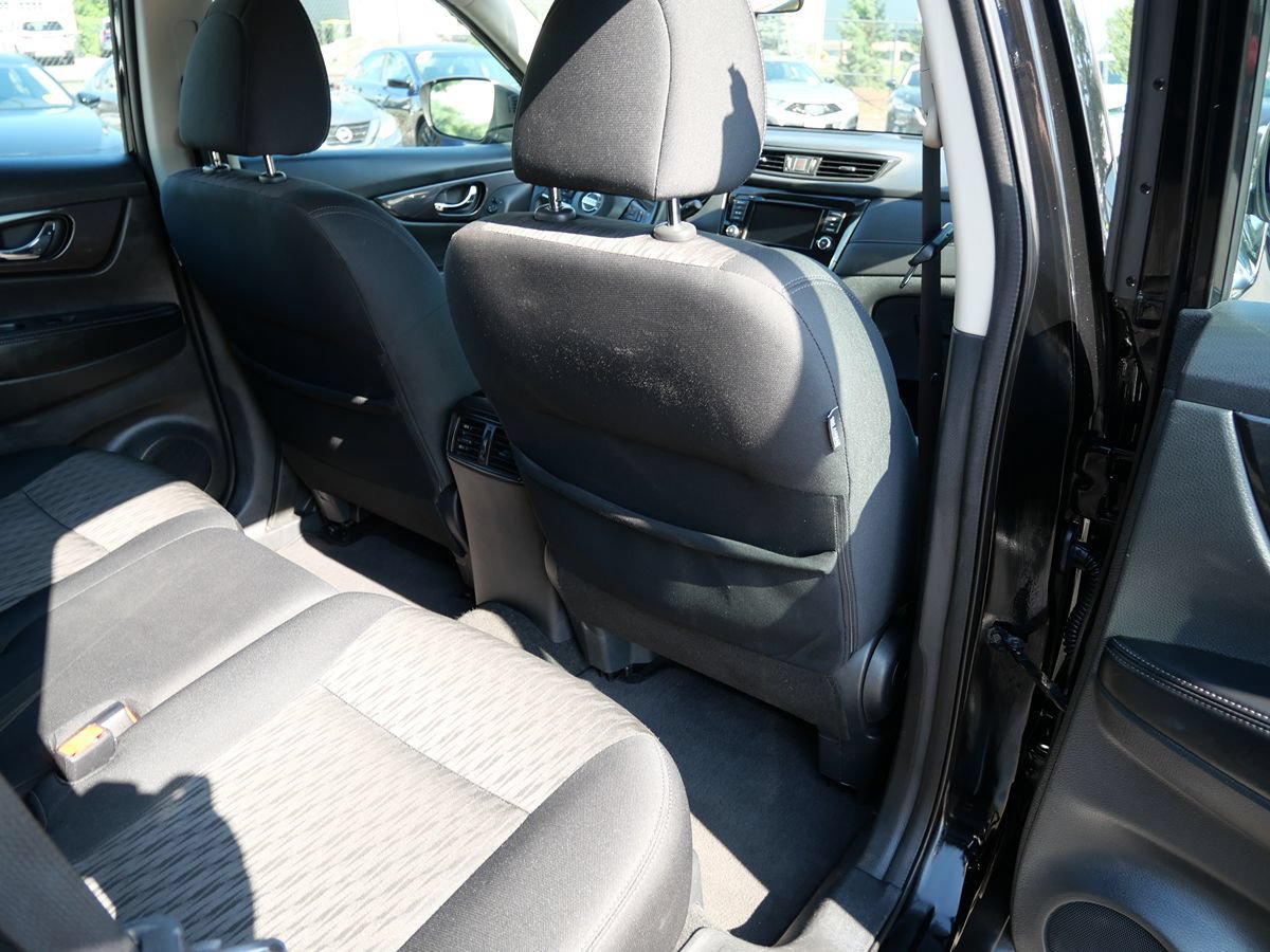 Used 2018 Nissan Rogue S AWD/4WD image 25