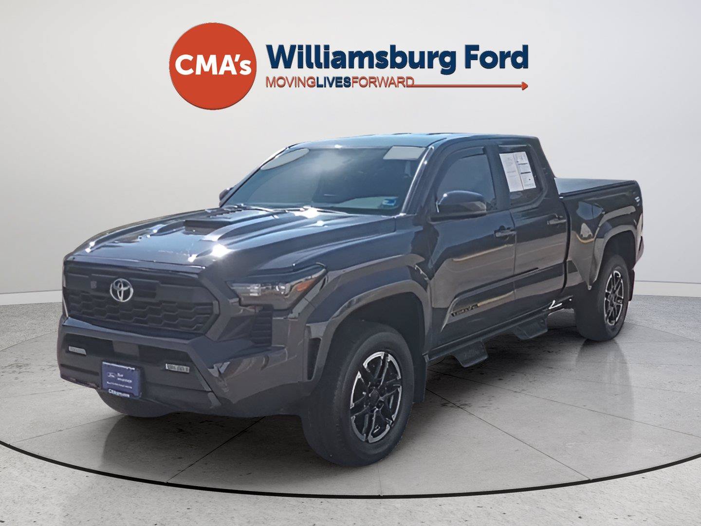Used 2025 Toyota Tacoma TRD Sport AWD/4WD image 1