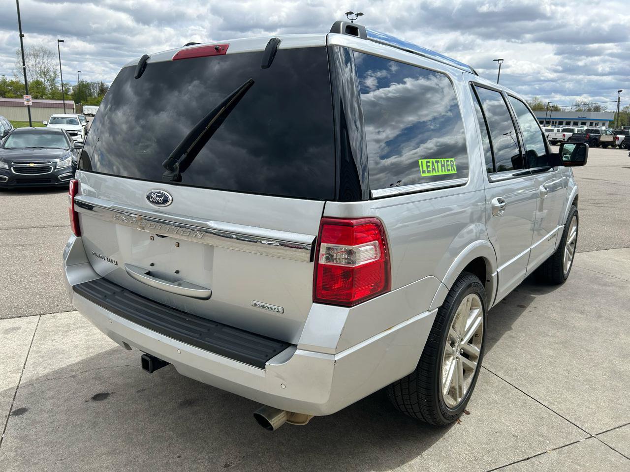 Used 2015 Ford Expedition Platinum AWD/4WD image 5