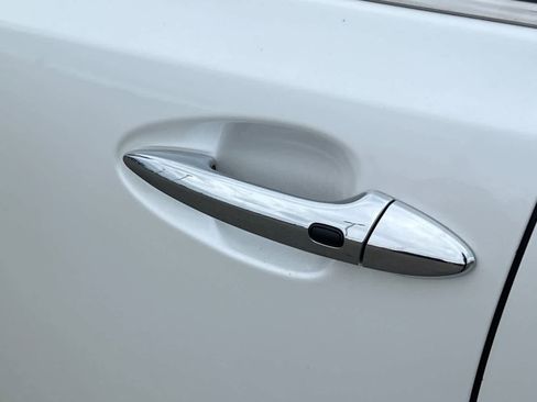 Used 2011 Lexus ES 350 FWD image 7