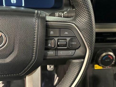 Used 2024 Toyota Tacoma TRD Sport image 19