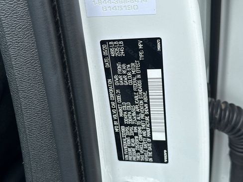 Used 2020 Volvo XC40 T5 Momentum image 26