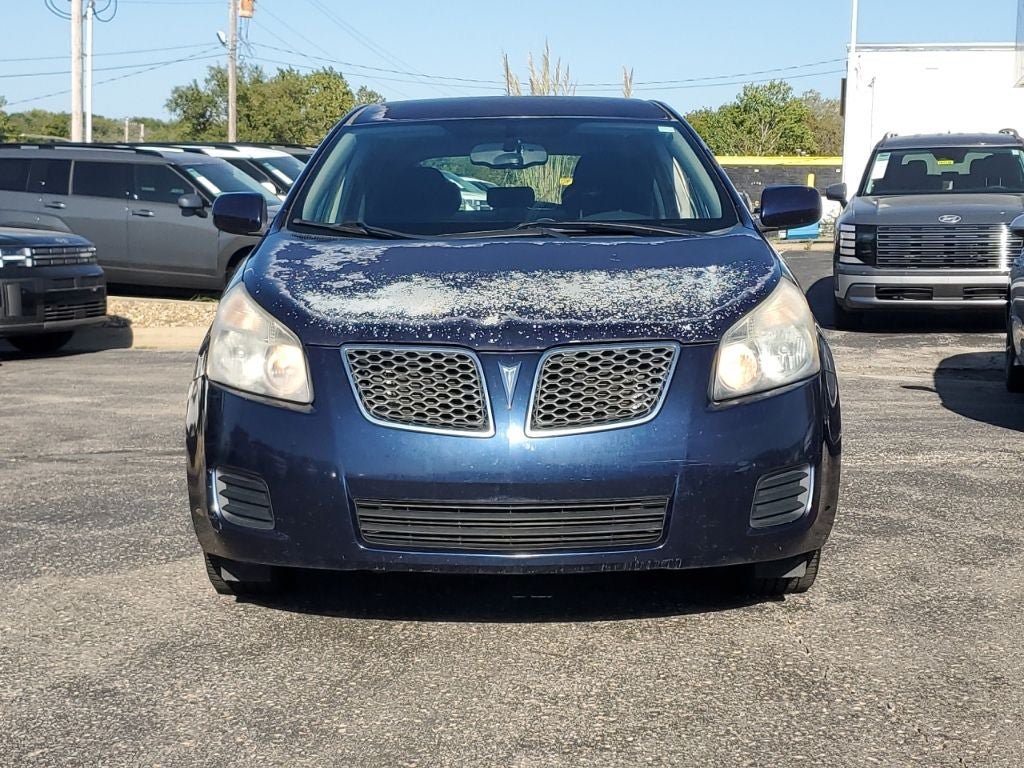 Used 2009 Pontiac Vibe w/ Preferred Package FWD image 2