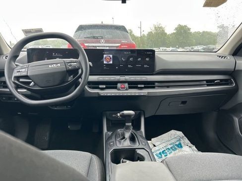 Used 2025 Kia K4 FWD image 5