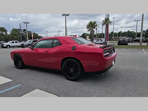 Used 2019 Dodge Challenger R/T Scat Pack w/ Shaker Package RWD image 28