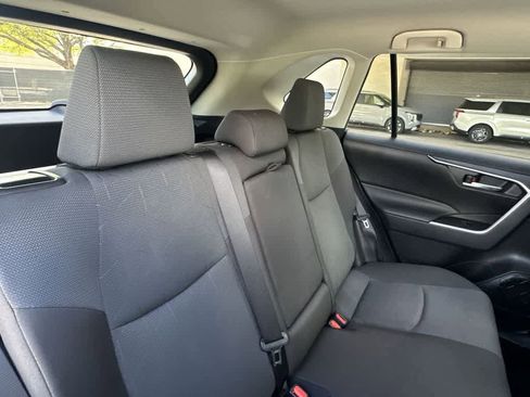 Used 2025 Toyota RAV4 XLE AWD/4WD image 25