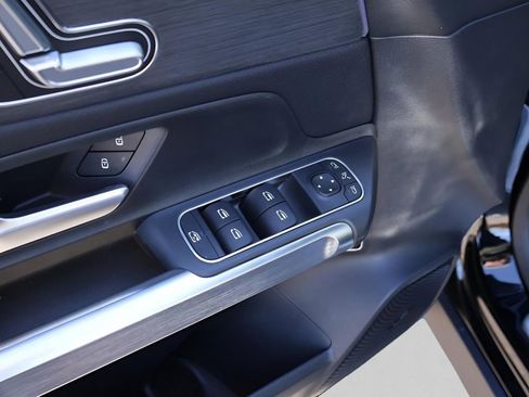 New 2026 Mercedes-Benz GLB 250 4MATIC image 16