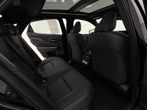 Used 2026 Toyota Crown Nightshade image 14